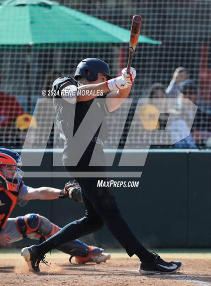 Thumbnail 1 in Chaminade vs Harvard-Westlake photogallery.