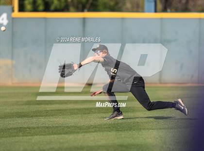 Thumbnail 1 in Chaminade vs Harvard-Westlake photogallery.