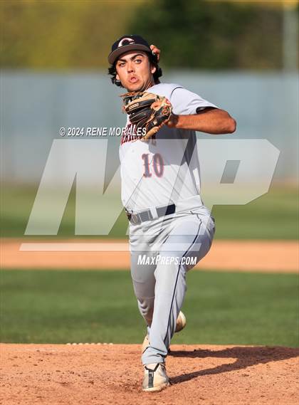 Thumbnail 1 in Chaminade vs Harvard-Westlake photogallery.