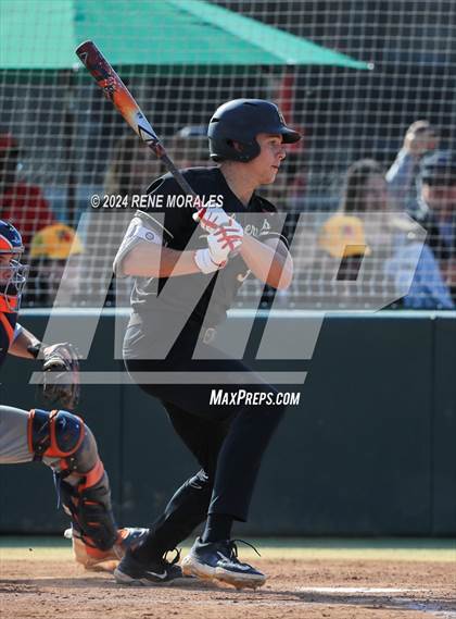 Thumbnail 1 in Chaminade vs Harvard-Westlake photogallery.