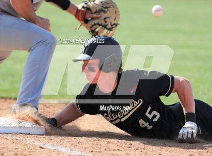 Thumbnail 2 in Chaminade vs Harvard-Westlake photogallery.