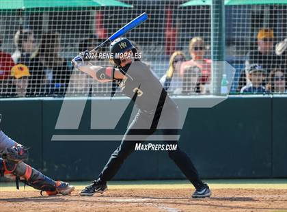 Thumbnail 1 in Chaminade vs Harvard-Westlake photogallery.