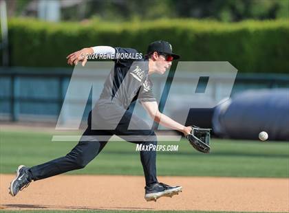 Thumbnail 2 in Chaminade vs Harvard-Westlake photogallery.