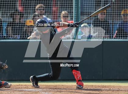 Thumbnail 3 in Chaminade vs Harvard-Westlake photogallery.