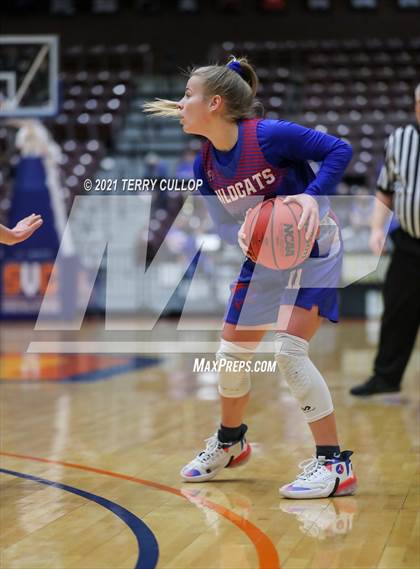 Thumbnail 2 in Richfield vs. South Sevier (UHSAA 3A Consolation Semifinal) photogallery.
