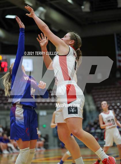 Thumbnail 3 in Richfield vs. South Sevier (UHSAA 3A Consolation Semifinal) photogallery.