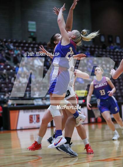 Thumbnail 3 in Richfield vs. South Sevier (UHSAA 3A Consolation Semifinal) photogallery.