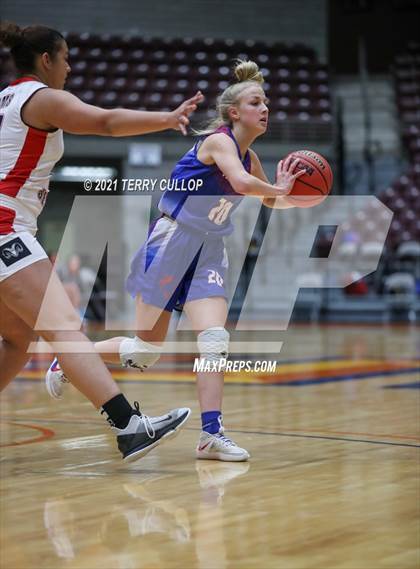 Thumbnail 1 in Richfield vs. South Sevier (UHSAA 3A Consolation Semifinal) photogallery.