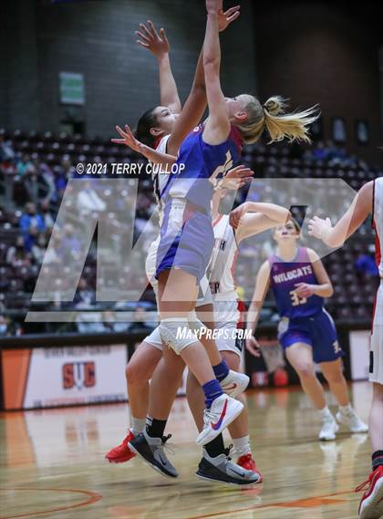 Thumbnail 2 in Richfield vs. South Sevier (UHSAA 3A Consolation Semifinal) photogallery.