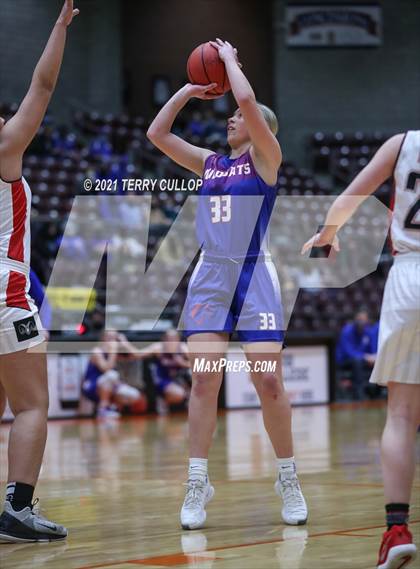 Thumbnail 2 in Richfield vs. South Sevier (UHSAA 3A Consolation Semifinal) photogallery.