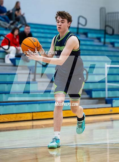 Thumbnail 2 in Timpanogos vs. East (Juan Diego's Eagle Holiday Shootout) photogallery.