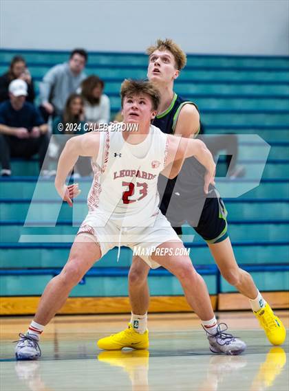 Thumbnail 2 in Timpanogos vs. East (Juan Diego's Eagle Holiday Shootout) photogallery.