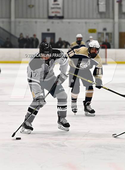 Thumbnail 3 in Indian Hills @ Wayne Knights photogallery.