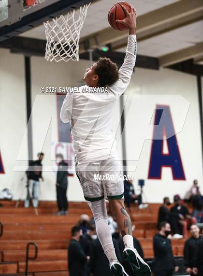 Thumbnail 2 in Harvard-Westlake vs Cajon (19th Annual Rose City Roundball classic Final) photogallery.