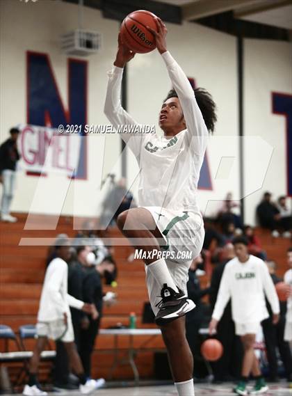 Thumbnail 3 in Harvard-Westlake vs Cajon (19th Annual Rose City Roundball classic Final) photogallery.