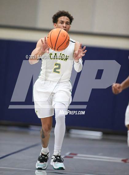 Thumbnail 2 in Harvard-Westlake vs Cajon (19th Annual Rose City Roundball classic Final) photogallery.