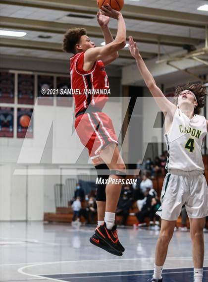 Thumbnail 3 in Harvard-Westlake vs Cajon (19th Annual Rose City Roundball classic Final) photogallery.