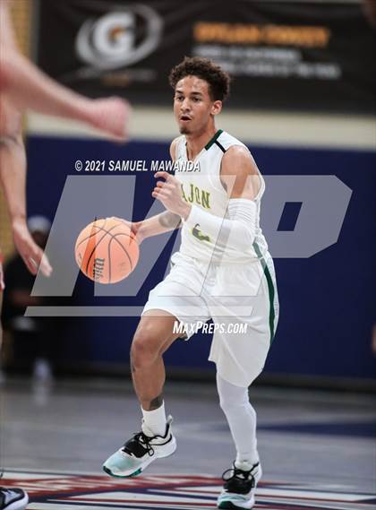 Thumbnail 1 in Harvard-Westlake vs Cajon (19th Annual Rose City Roundball classic Final) photogallery.