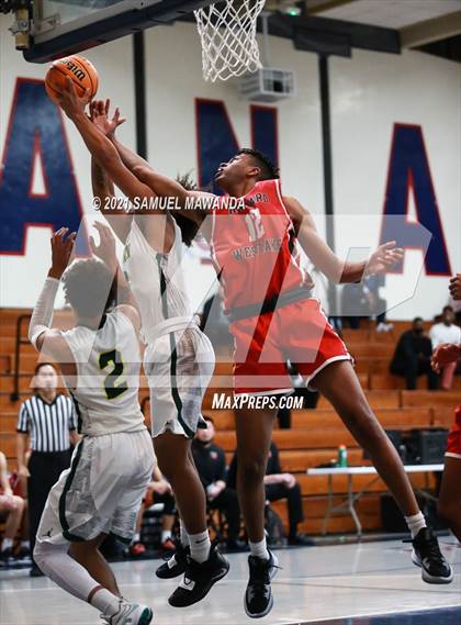 Thumbnail 2 in Harvard-Westlake vs Cajon (19th Annual Rose City Roundball classic Final) photogallery.