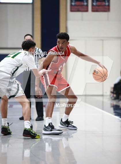 Thumbnail 2 in Harvard-Westlake vs Cajon (19th Annual Rose City Roundball classic Final) photogallery.