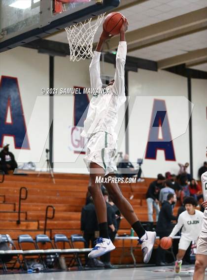 Thumbnail 2 in Harvard-Westlake vs Cajon (19th Annual Rose City Roundball classic Final) photogallery.