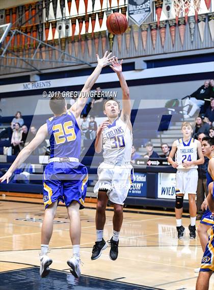 Thumbnail 2 in Serra vs. Terra Linda (Bambauer Classic) photogallery.