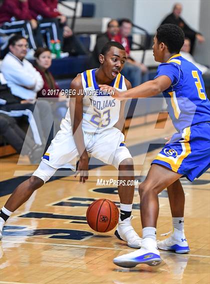 Thumbnail 3 in Serra vs. Terra Linda (Bambauer Classic) photogallery.