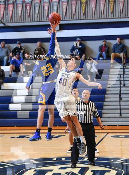 Thumbnail 2 in Serra vs. Terra Linda (Bambauer Classic) photogallery.