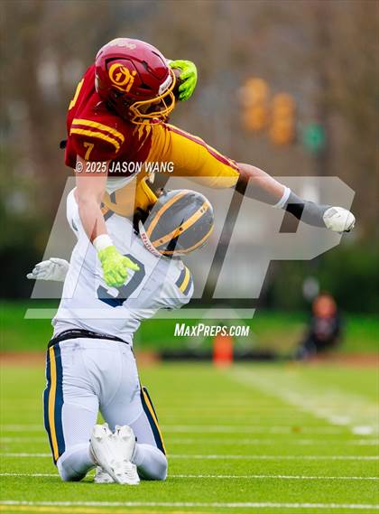 Thumbnail 1 in Bellevue @ O'Dea (WIAA 3A Semi Final) photogallery.