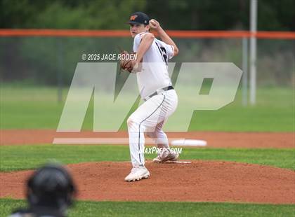 Thumbnail 1 in Kirbyville @ Warren photogallery.