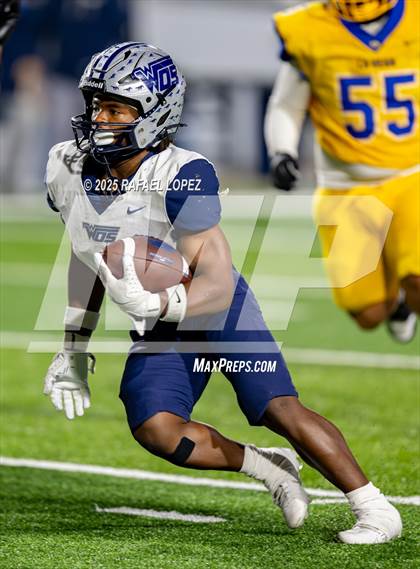 Thumbnail 3 in West Orange-Stark @ La Vega (UIL 4A D2 Football Quarterfinals) photogallery.