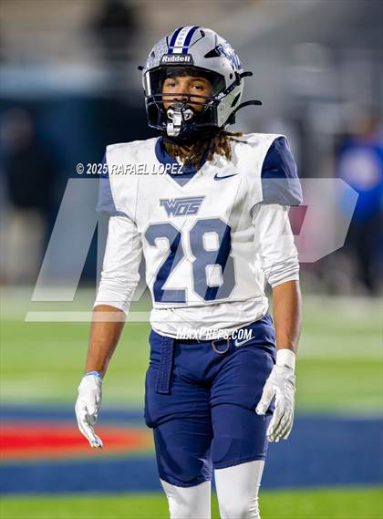 Thumbnail 1 in West Orange-Stark vs. La Vega (UIL 4A D2 Football Quarterfinals) photogallery.