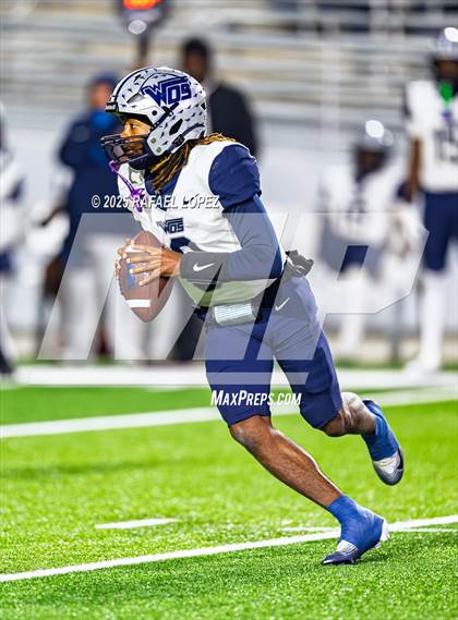 Thumbnail 2 in West Orange-Stark @ La Vega (UIL 4A D2 Football Quarterfinals) photogallery.