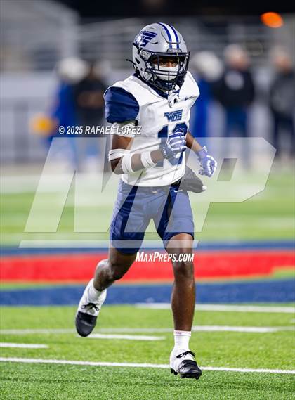 Thumbnail 1 in West Orange-Stark @ La Vega (UIL 4A D2 Football Quarterfinals) photogallery.