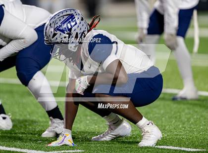 Thumbnail 3 in West Orange-Stark vs. La Vega (UIL 4A D2 Football Quarterfinals) photogallery.