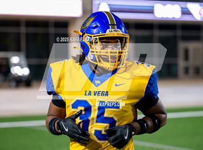 Thumbnail 2 in West Orange-Stark @ La Vega (UIL 4A D2 Football Quarterfinals) photogallery.