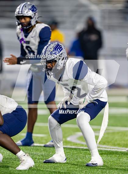 Thumbnail 3 in West Orange-Stark vs. La Vega (UIL 4A D2 Football Quarterfinals) photogallery.