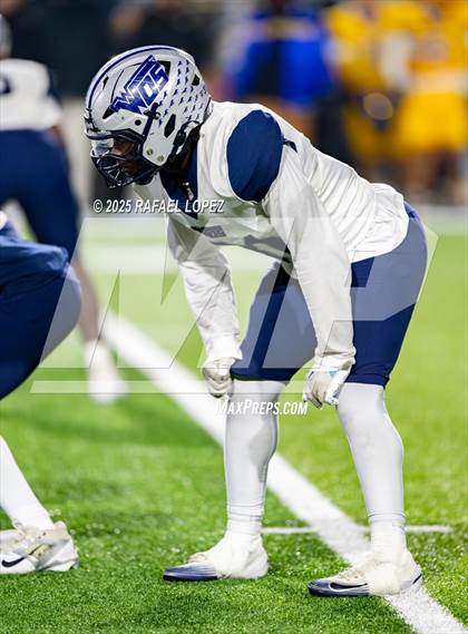 Thumbnail 3 in West Orange-Stark vs. La Vega (UIL 4A D2 Football Quarterfinals) photogallery.