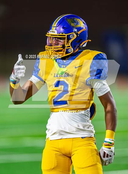 Thumbnail 1 in West Orange-Stark @ La Vega (UIL 4A D2 Football Quarterfinals) photogallery.