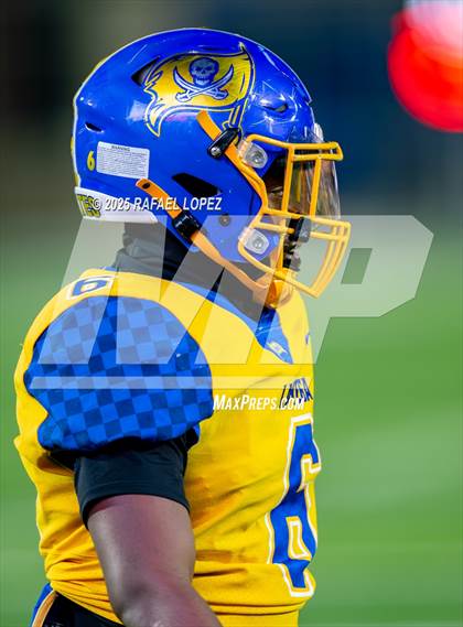 Thumbnail 1 in West Orange-Stark @ La Vega (UIL 4A D2 Football Quarterfinals) photogallery.