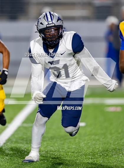Thumbnail 1 in West Orange-Stark vs. La Vega (UIL 4A D2 Football Quarterfinals) photogallery.