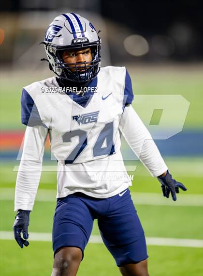Thumbnail 2 in West Orange-Stark @ La Vega (UIL 4A D2 Football Quarterfinals) photogallery.