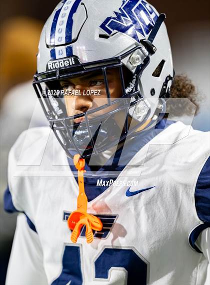 Thumbnail 1 in West Orange-Stark vs. La Vega (UIL 4A D2 Football Quarterfinals) photogallery.