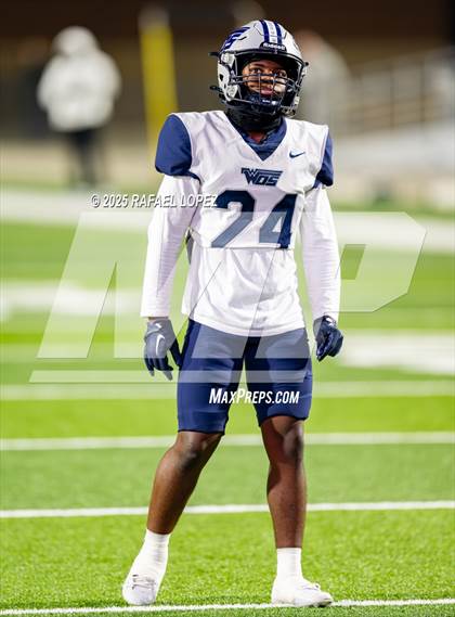 Thumbnail 2 in West Orange-Stark @ La Vega (UIL 4A D2 Football Quarterfinals) photogallery.