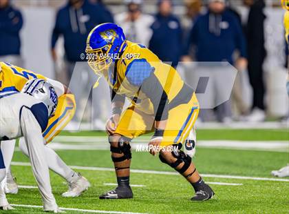 Thumbnail 3 in West Orange-Stark @ La Vega (UIL 4A D2 Football Quarterfinals) photogallery.