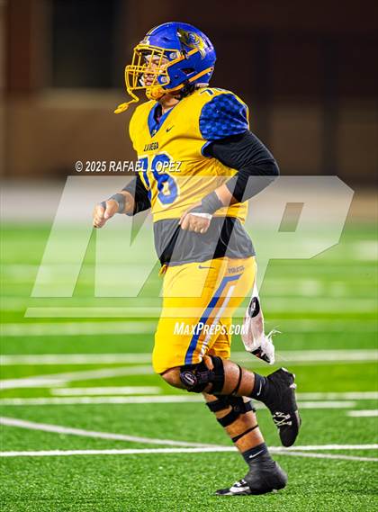 Thumbnail 3 in West Orange-Stark vs. La Vega (UIL 4A D2 Football Quarterfinals) photogallery.