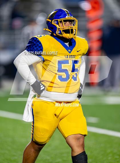 Thumbnail 3 in West Orange-Stark @ La Vega (UIL 4A D2 Football Quarterfinals) photogallery.