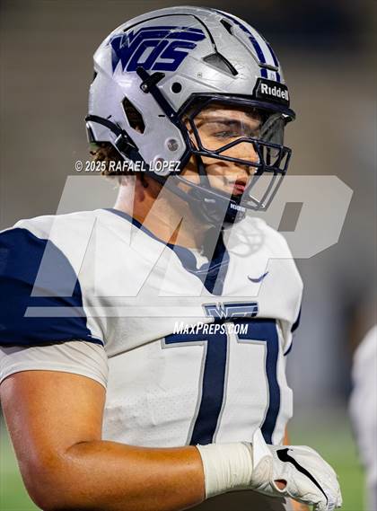 Thumbnail 3 in West Orange-Stark vs. La Vega (UIL 4A D2 Football Quarterfinals) photogallery.