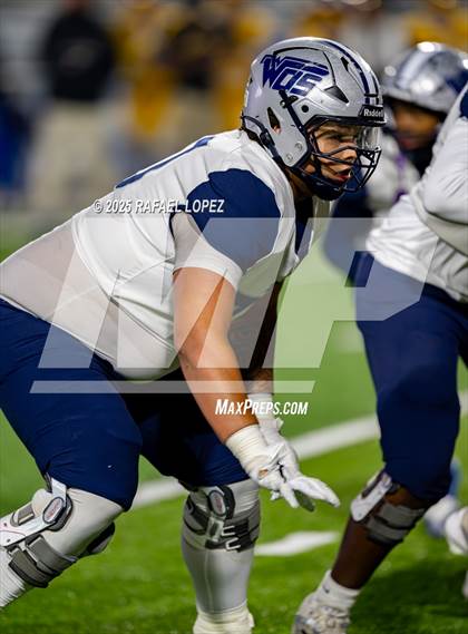 Thumbnail 1 in West Orange-Stark @ La Vega (UIL 4A D2 Football Quarterfinals) photogallery.