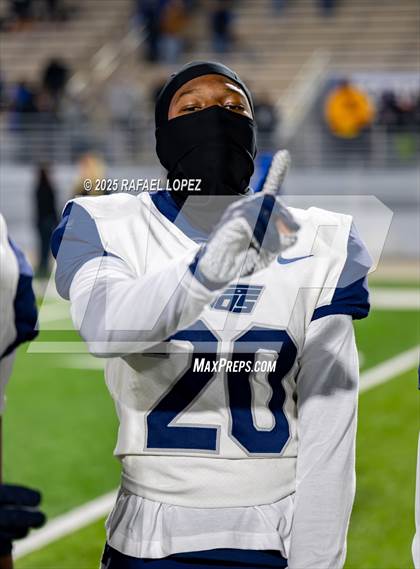 Thumbnail 3 in West Orange-Stark vs. La Vega (UIL 4A D2 Football Quarterfinals) photogallery.